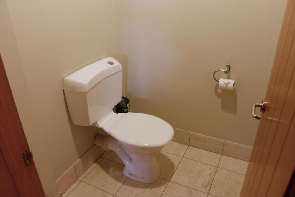 Lakefront Apartments,18 LAKE ESPLANADE ROAD Image 13